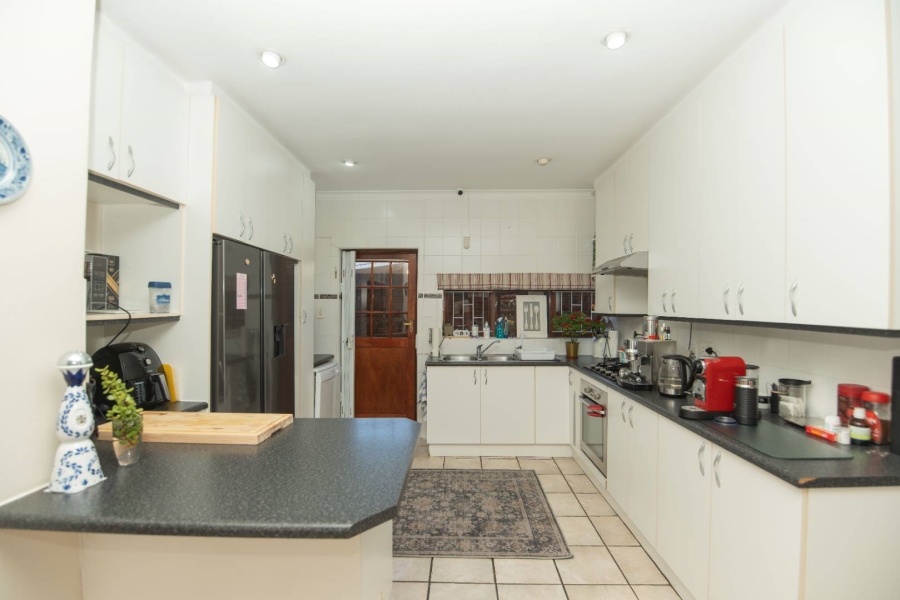 3 Bedroom Property for Sale in Summerstrand Eastern Cape